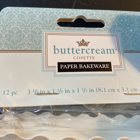 Buttercream conserve paper bakeware 1-3/5”x1-3/5”  & 3-1/5”x 1-1/5” x 1-2/5” - Picture 10 of 11